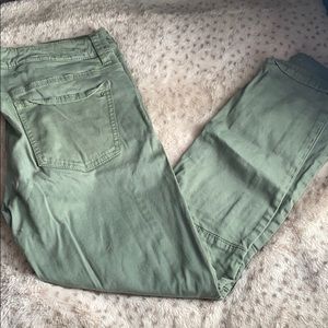 NWOT AMERICAN EAGLE JEANS